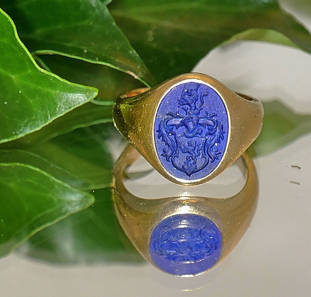 Custom signet ring