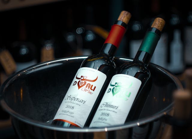 Obscure red wine